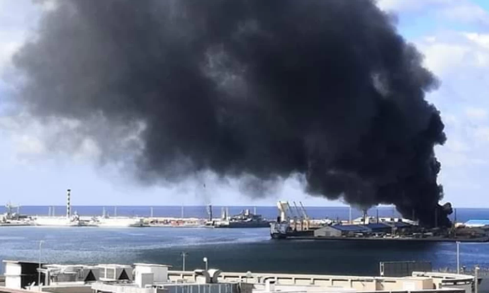 Φωτογραφικό ντοκουμέντο από το κατεστραμμένο τουρκικό πλοίο στη Τρίπολη